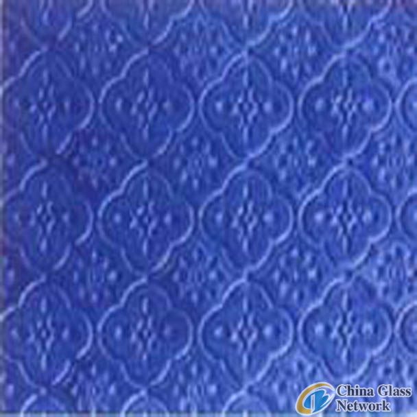 Tinted patterned glass