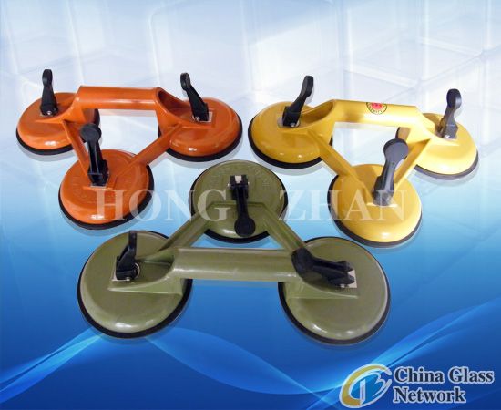Triple-pad suction lifter
