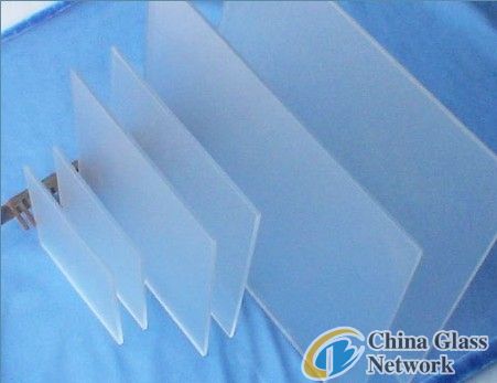 low-iron solar glass