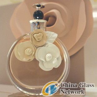 JGP-007 100ml brand name glass perfume bottle with plastic flower