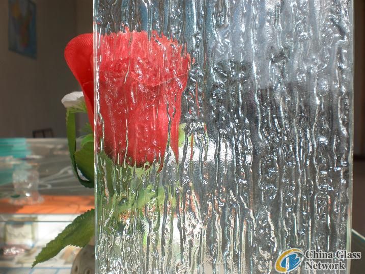 CLEAR FIGURED GLASS/RAINS-2