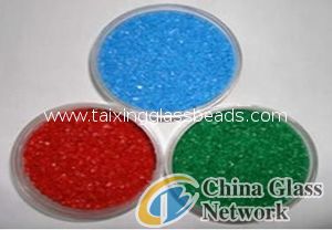 Decorative glass beads