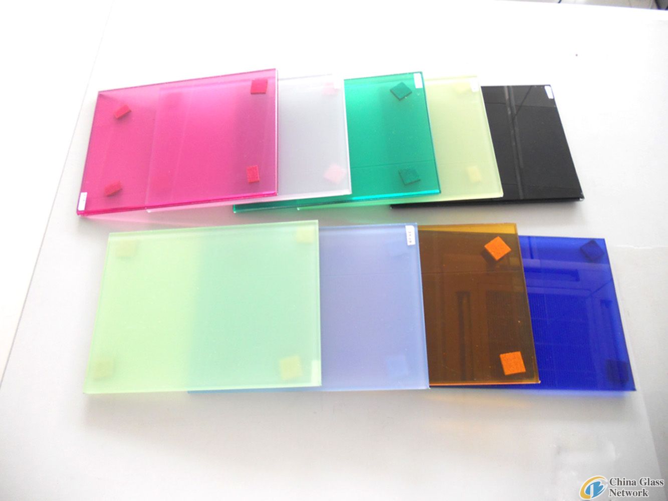 laminated glass with colorful PVB layer