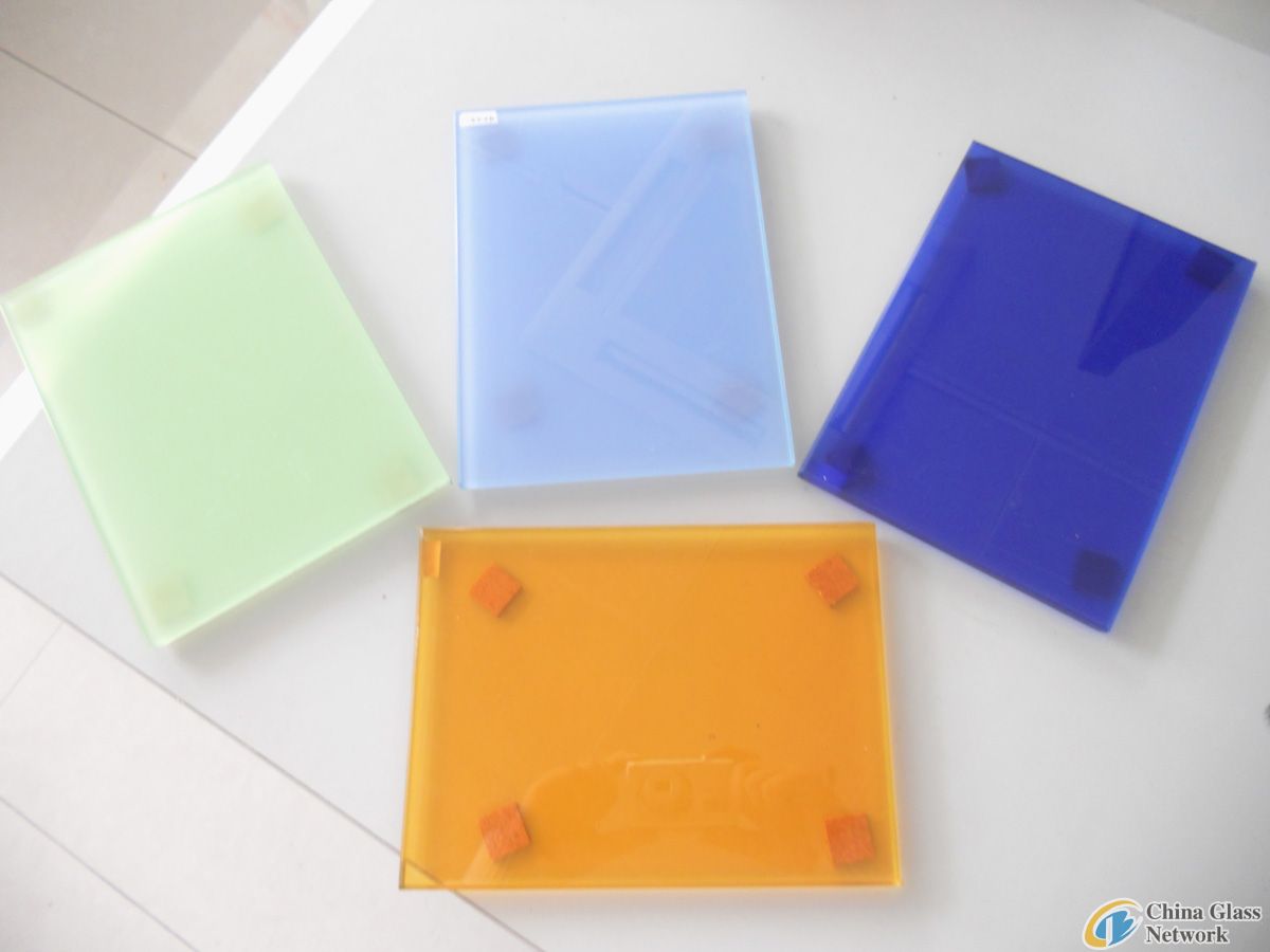 laminated glass with colorful PVB layer