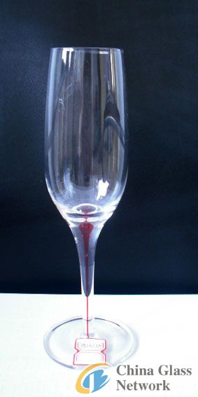 Glass goblet