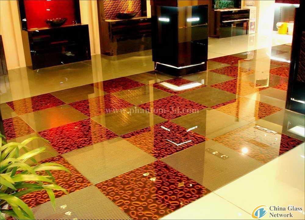 Luxury slip resistant glass