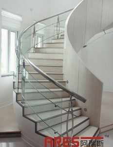 Anti-slip stair glass