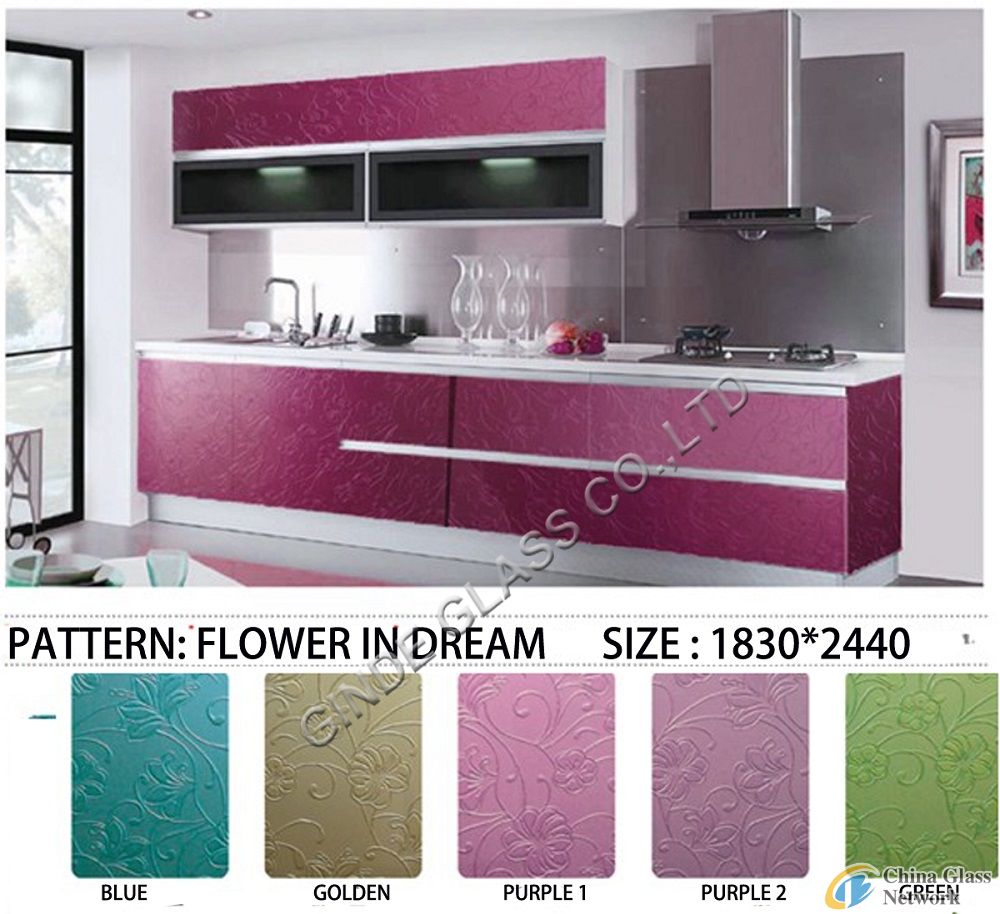 cabinet glass/flower in dream