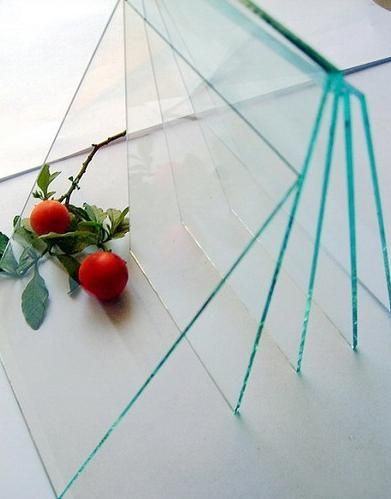 Clear sheet glass