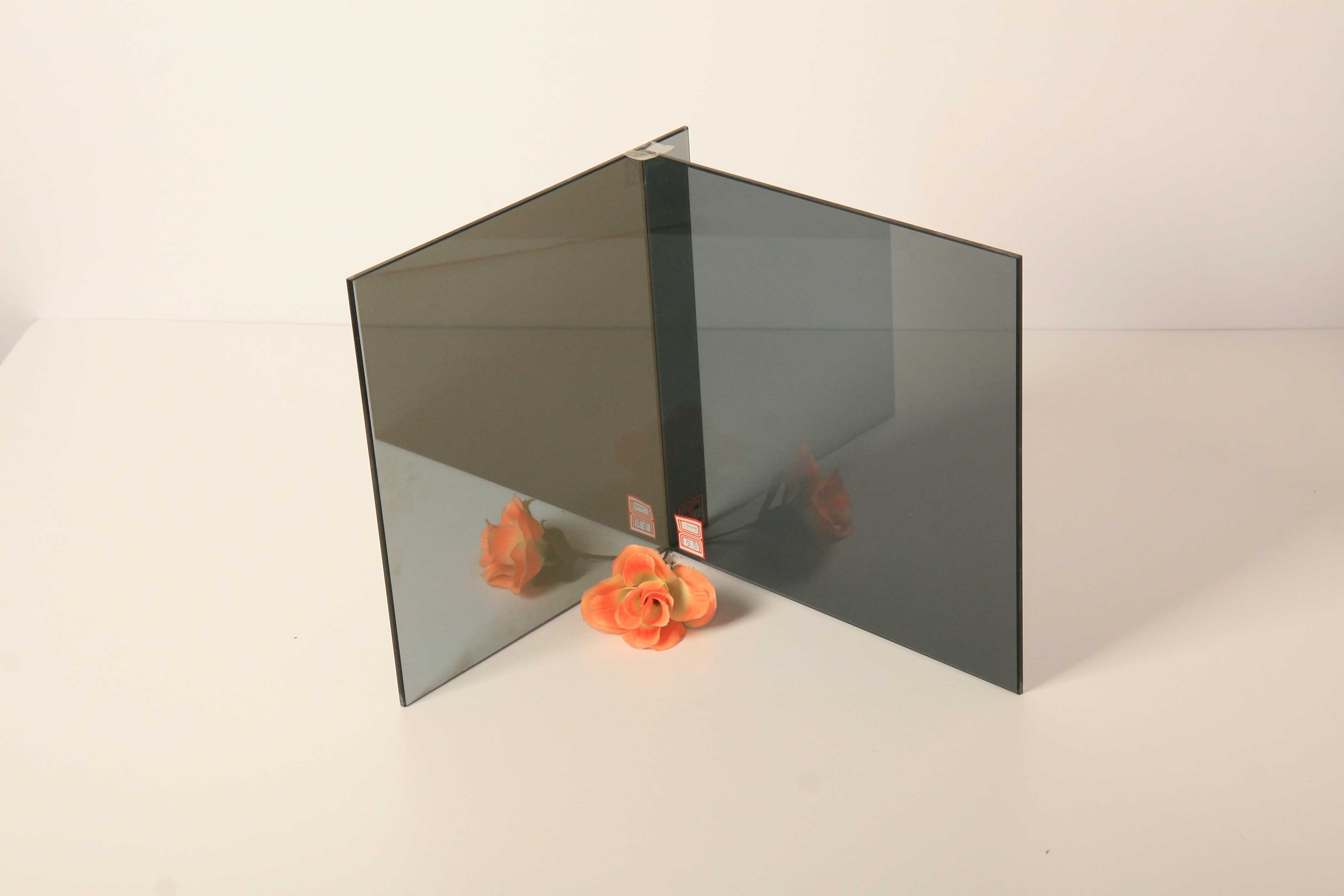 тонированное стекло для мебели графит