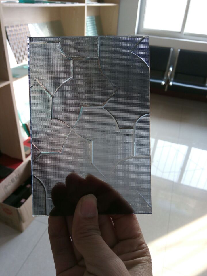 3-8mm Grey Karatachi patterned glass