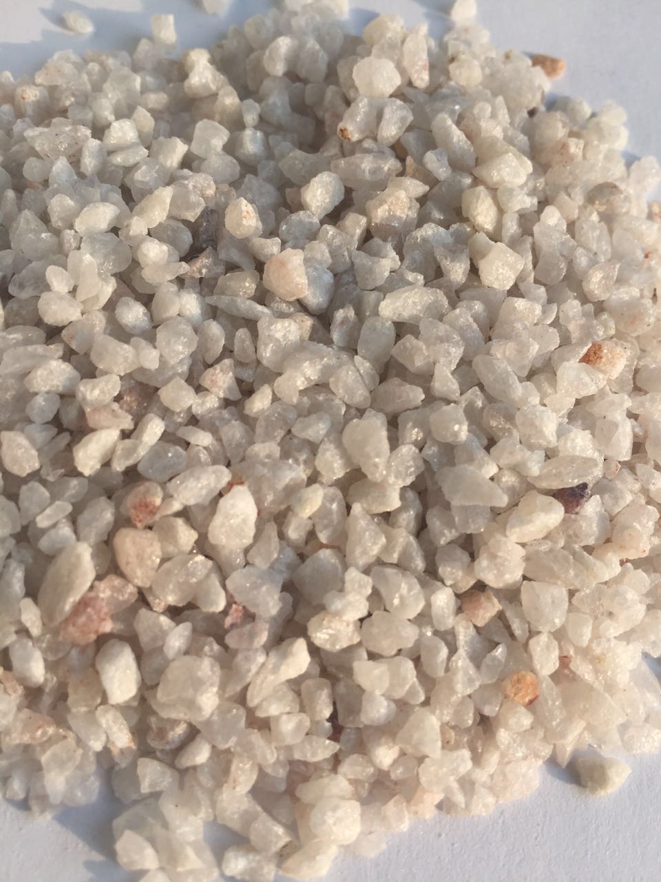 white corundum