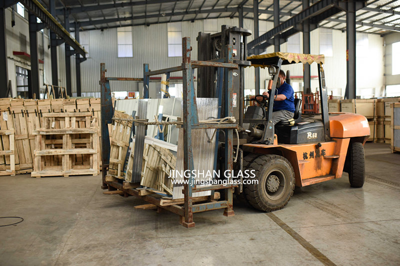 1.3mm   float glass sliver mirror