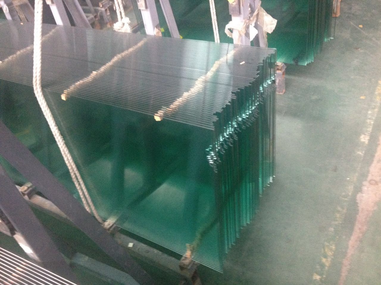 8-19mm Shaped Toughened Glass with polished flat edges