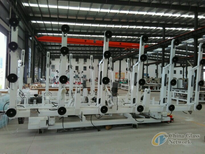 Glass cutting machine