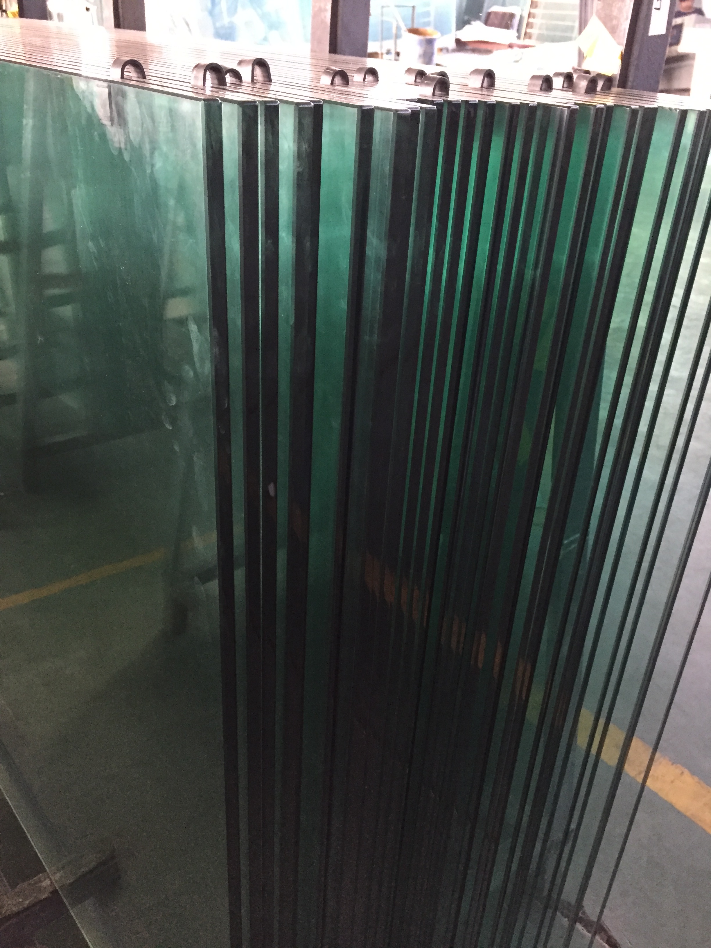 10mm, 12mm Thick Toughened Glass with En12150-1 & AS/NZS2208: 1996