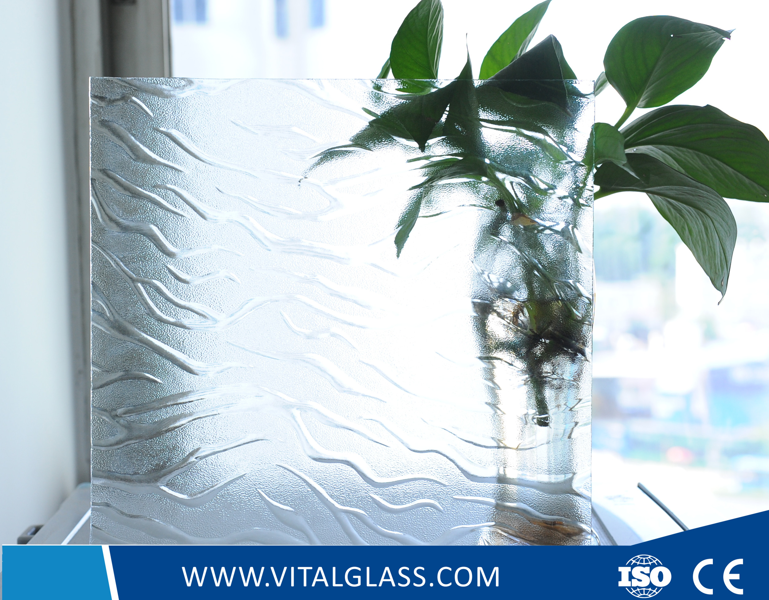 Clear patterned glass