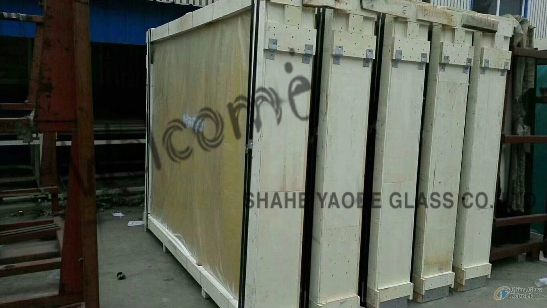 FLOAT GLASS