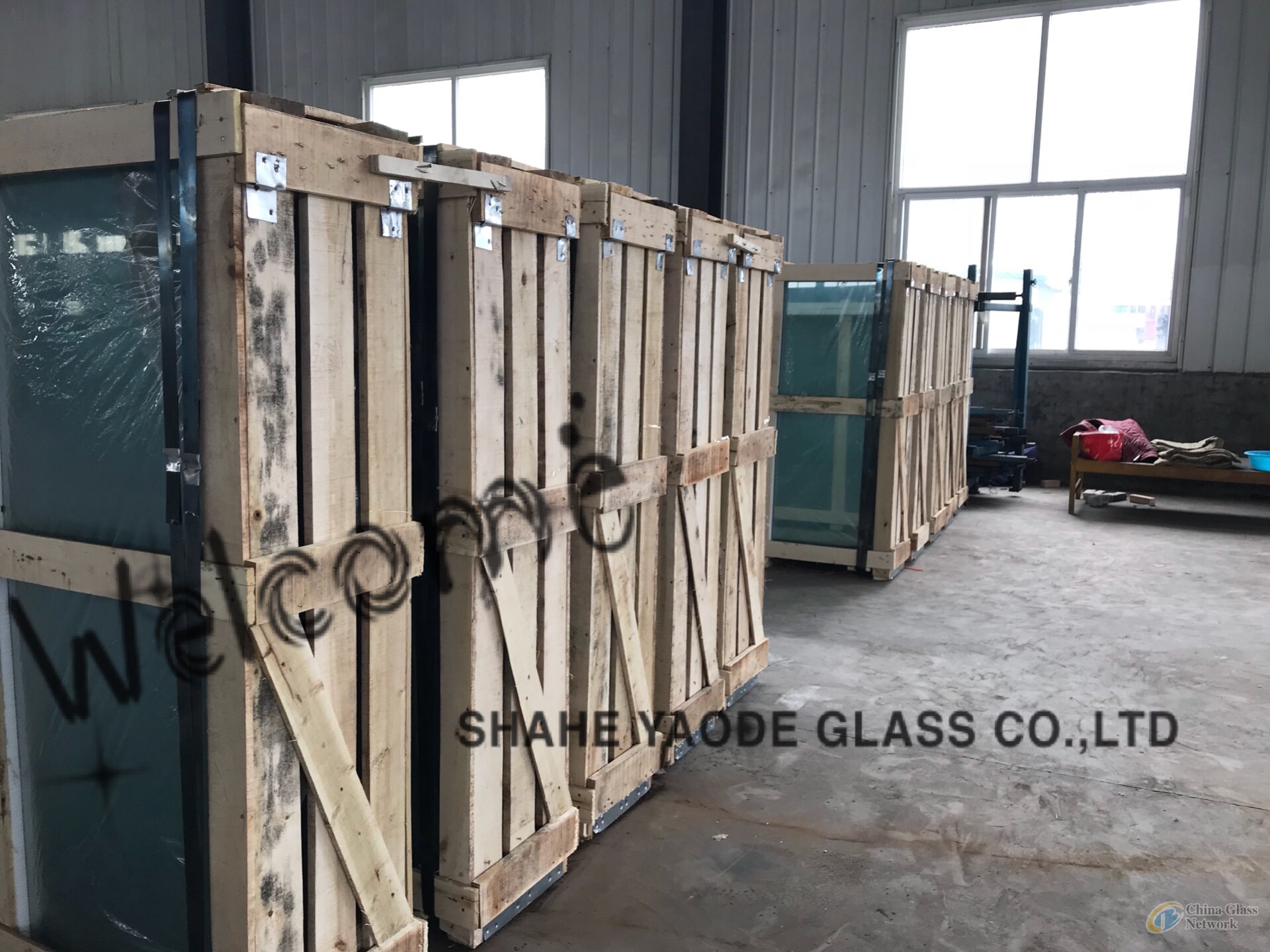 FLOAT GLASS