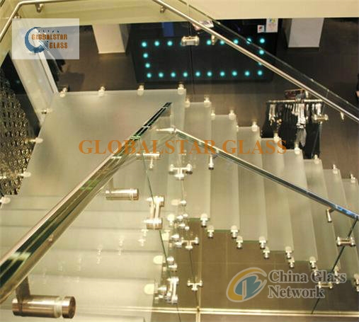 10.86mm Laminated glass fencing