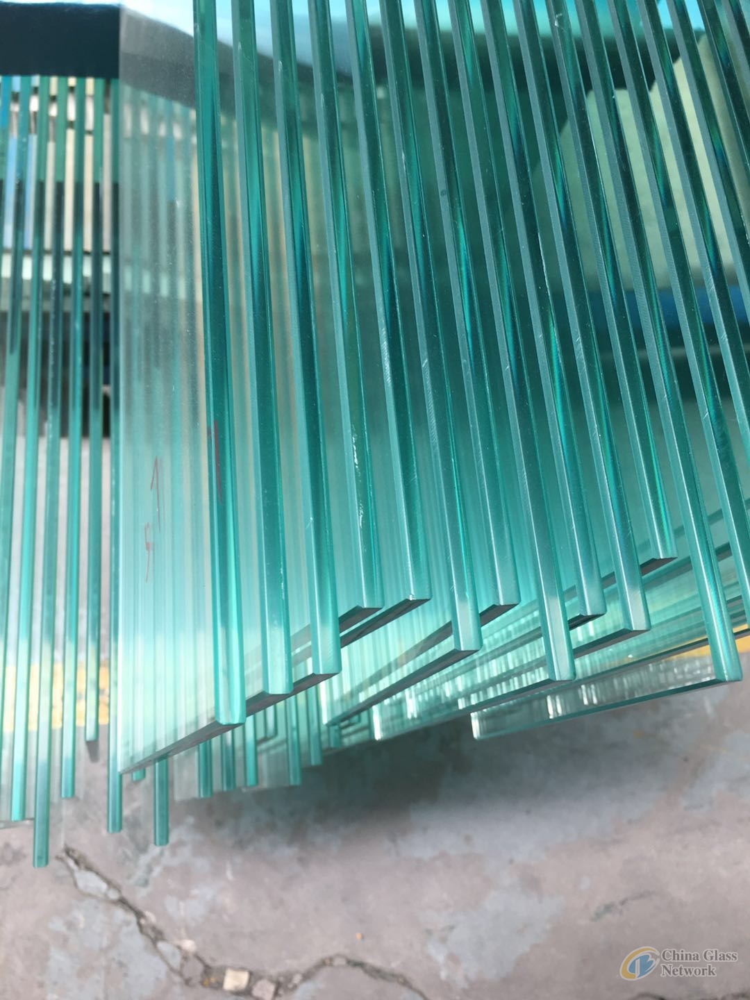 3-12MM CLEAR TEMPERED GLASS