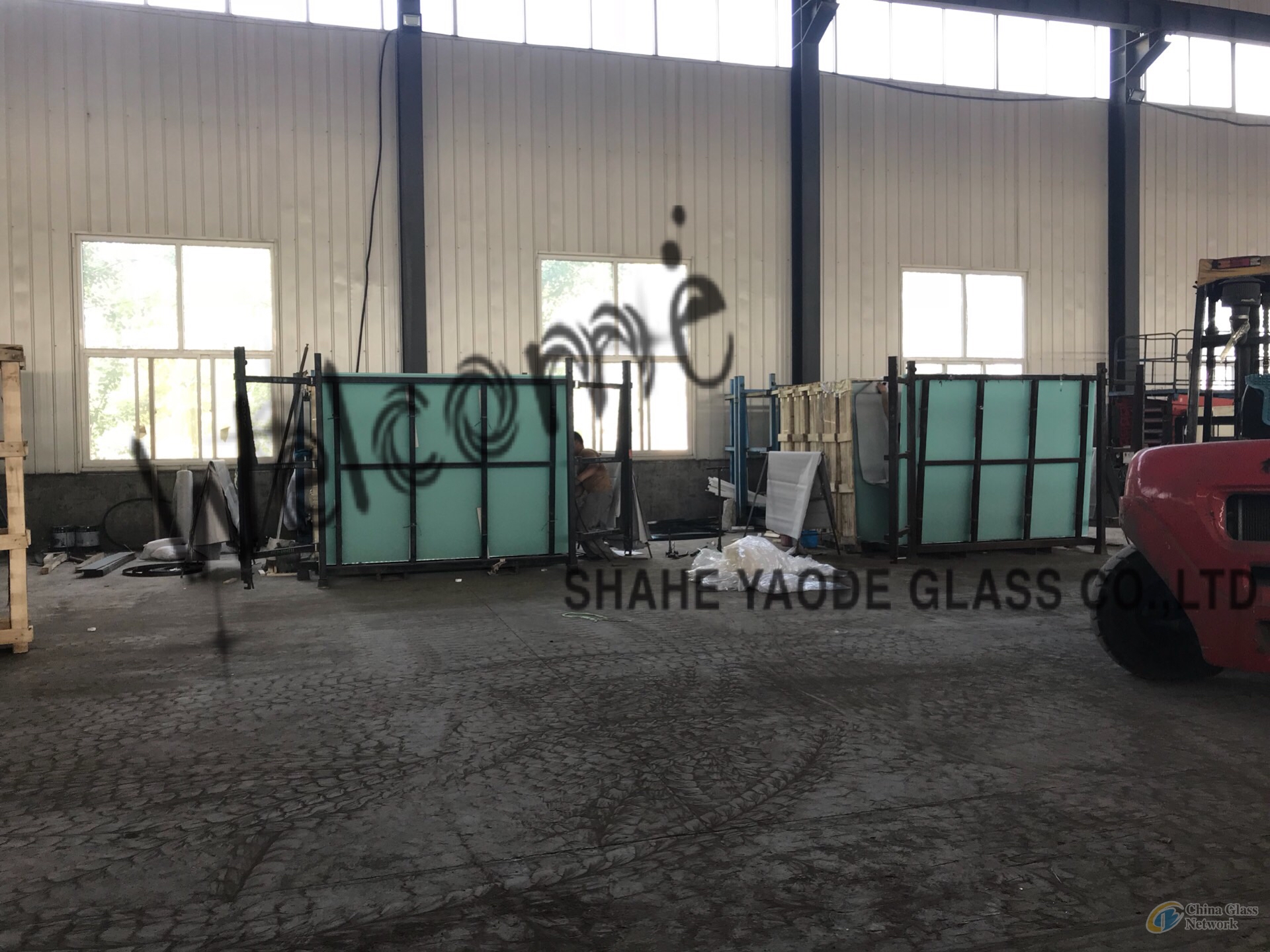 FLOAT GLASS