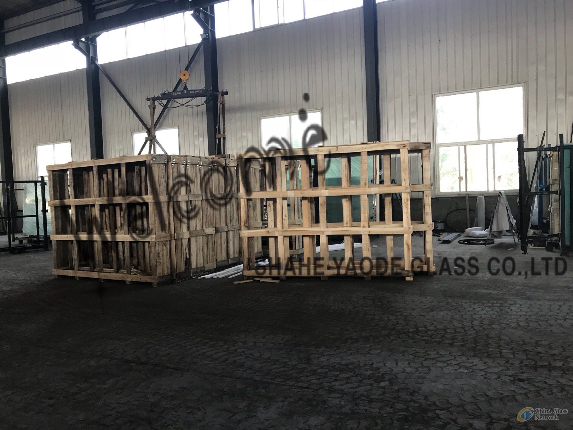 FLOAT GLASS