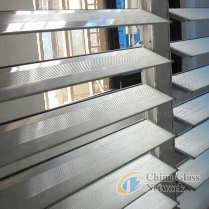 4-6mm Clear Figured Louvered Glass