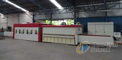 Vertical type flat glass tempering furnace