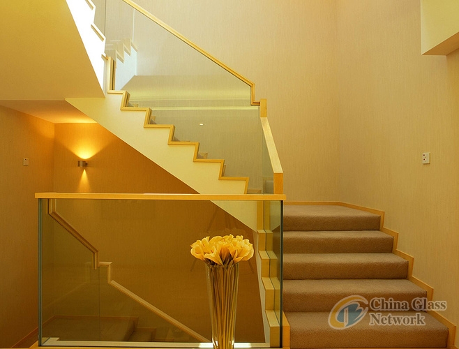 12.38 clear laminated glass for handrail