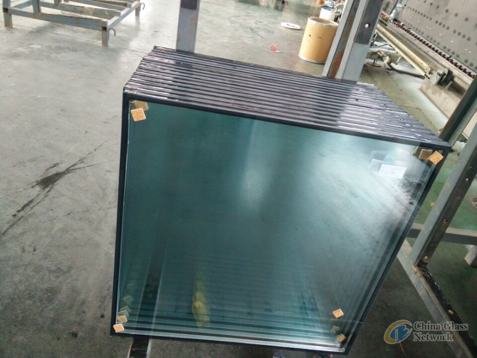 Low-e double glazing glass