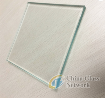 China low iron extra clear tempered glass price