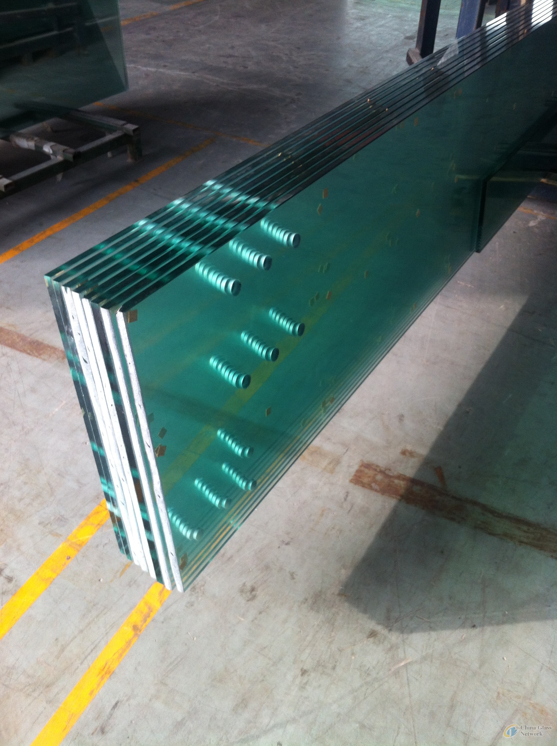 High quality custom design skid resistant anti-slip safety glass staircases