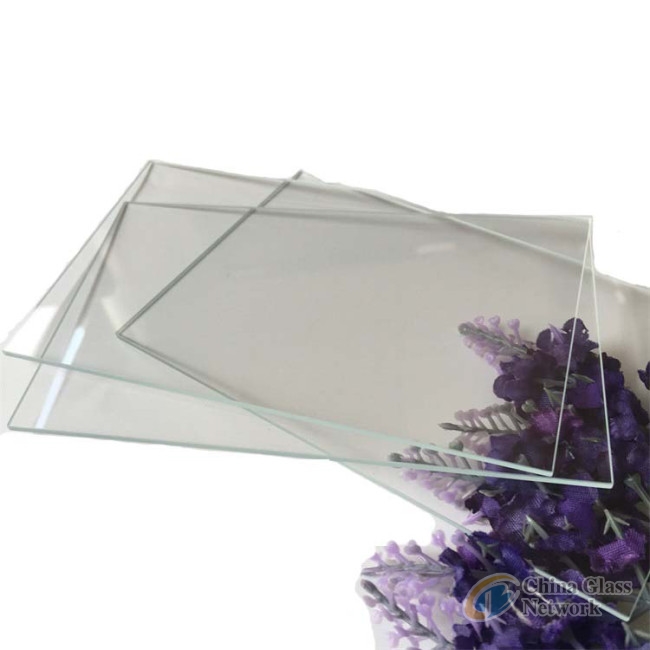 Clear float glass for building