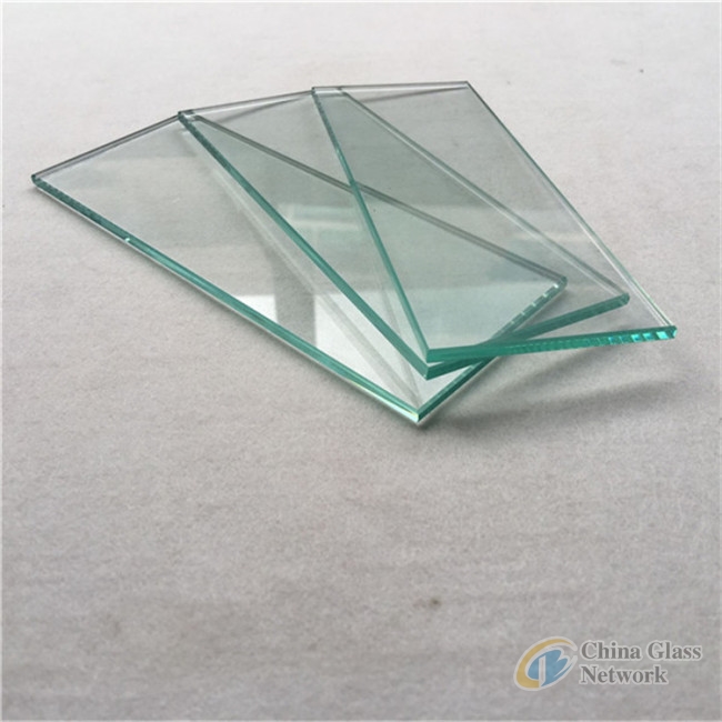 Clear float glass for building