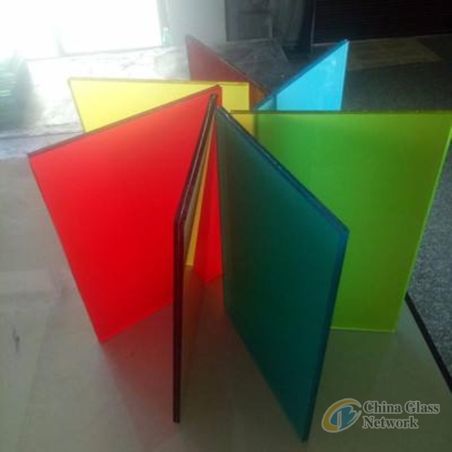 Colorful laminated glass