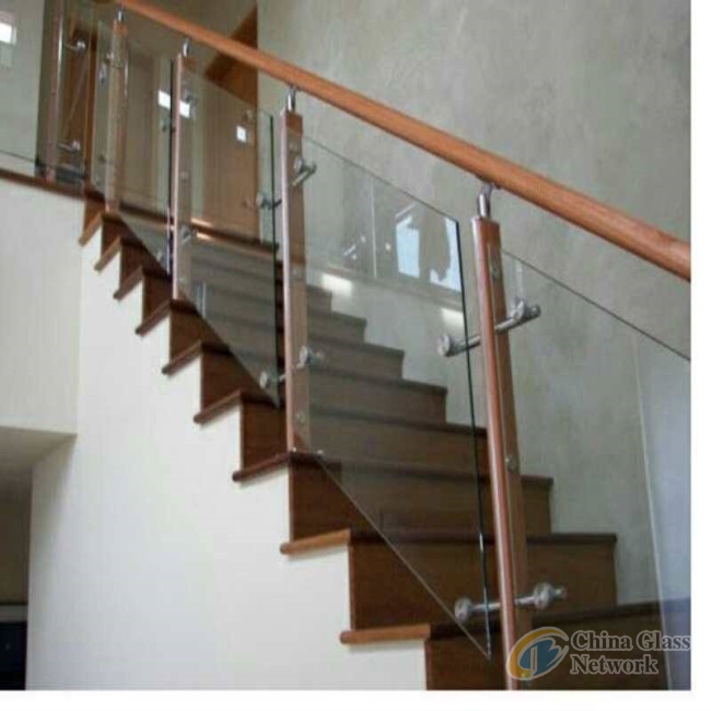 13.14 laminated glass balustrades