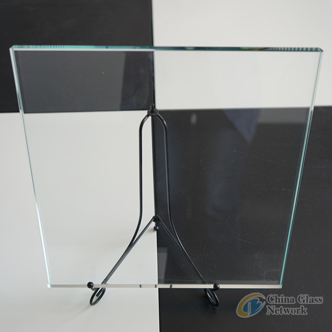 frameless glass railing spigot