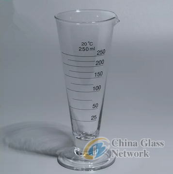 WB-2108 Lab glassware graduate cylinder cone shape, with spout, short lines Labware China manufactur