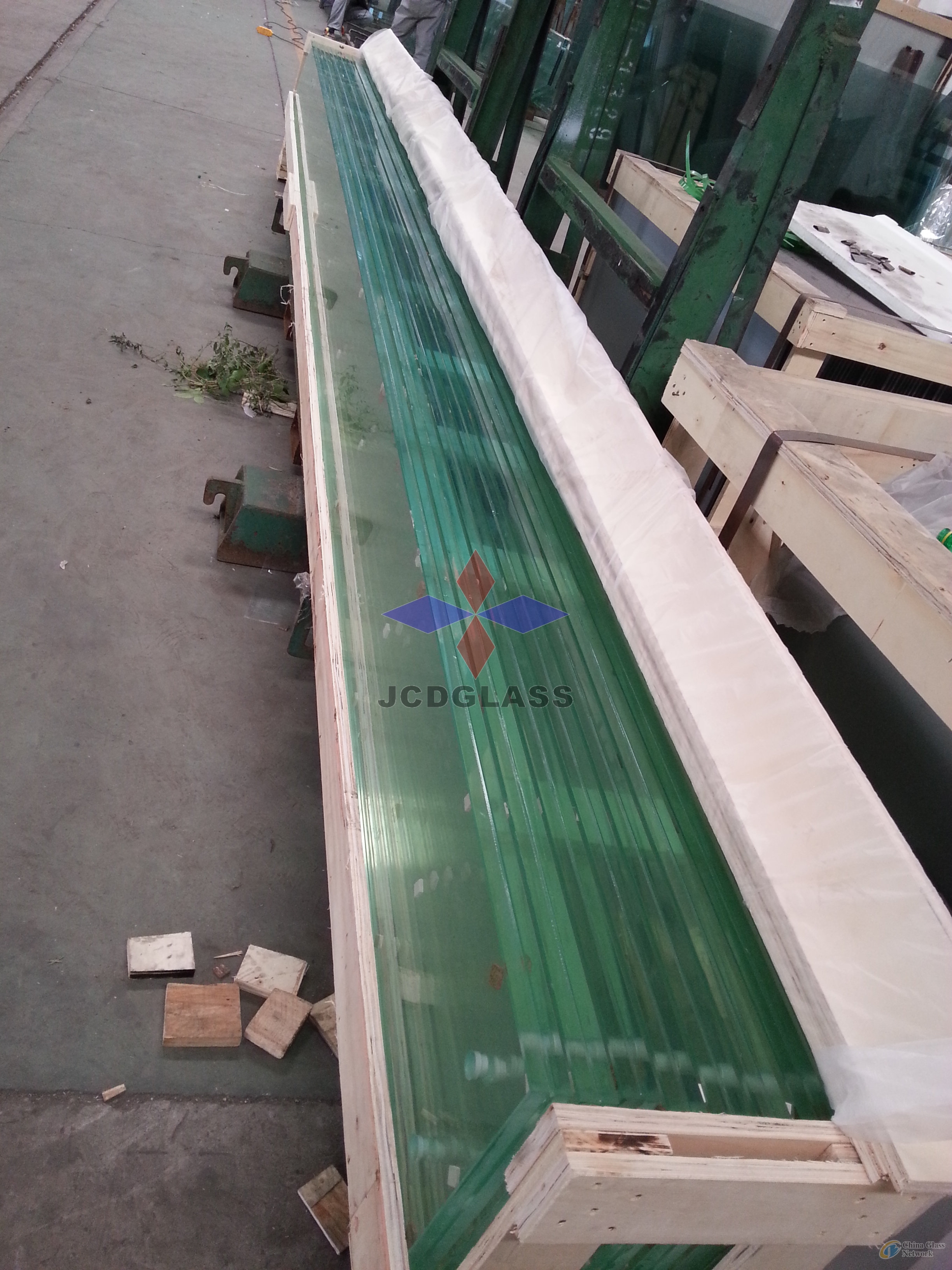 Jumbo size tempered glass