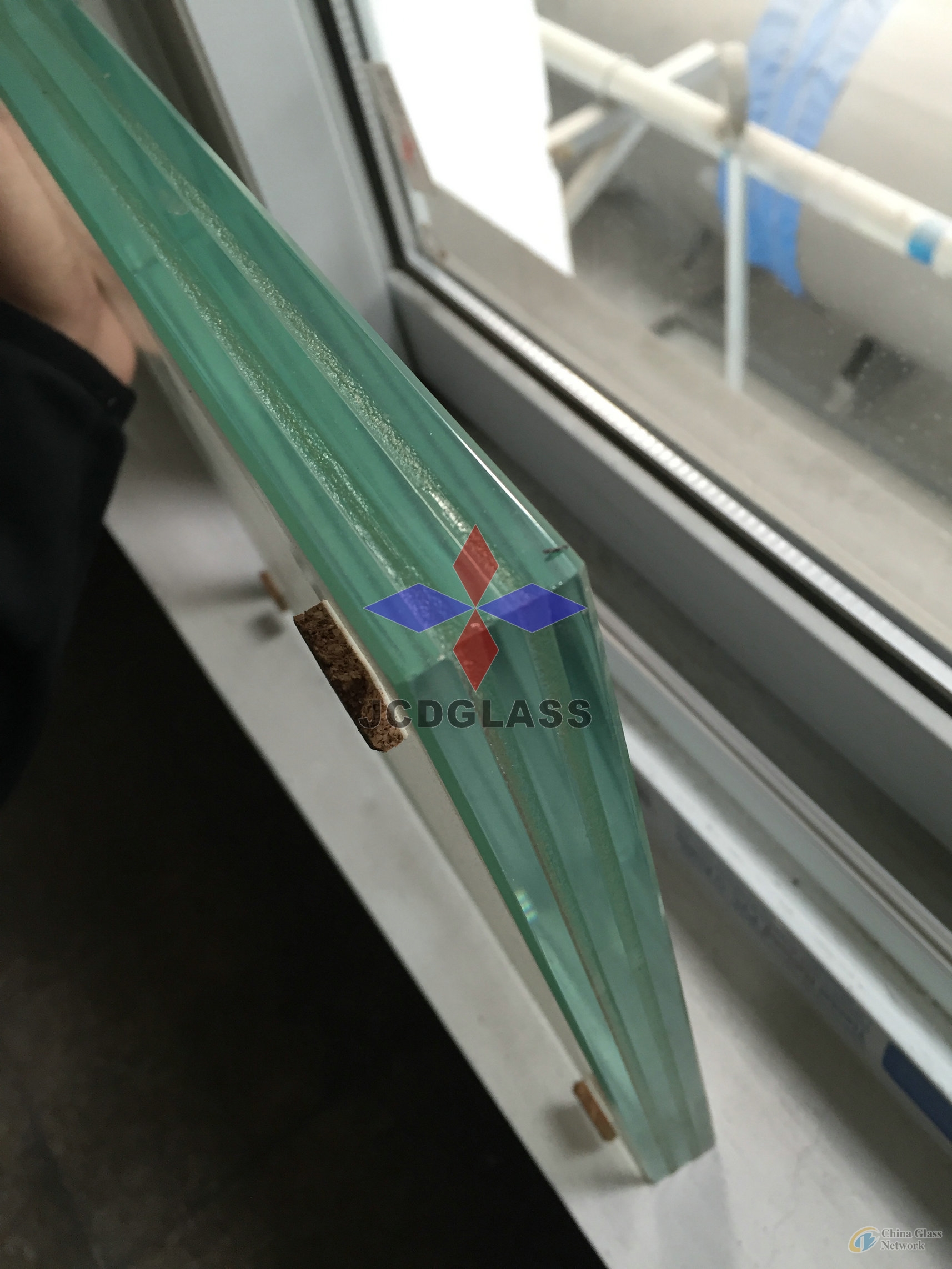 8+8+8, 10+10+10, 12+12+12, 15+15+15, 19+19+19 Tempered Laminated Glass