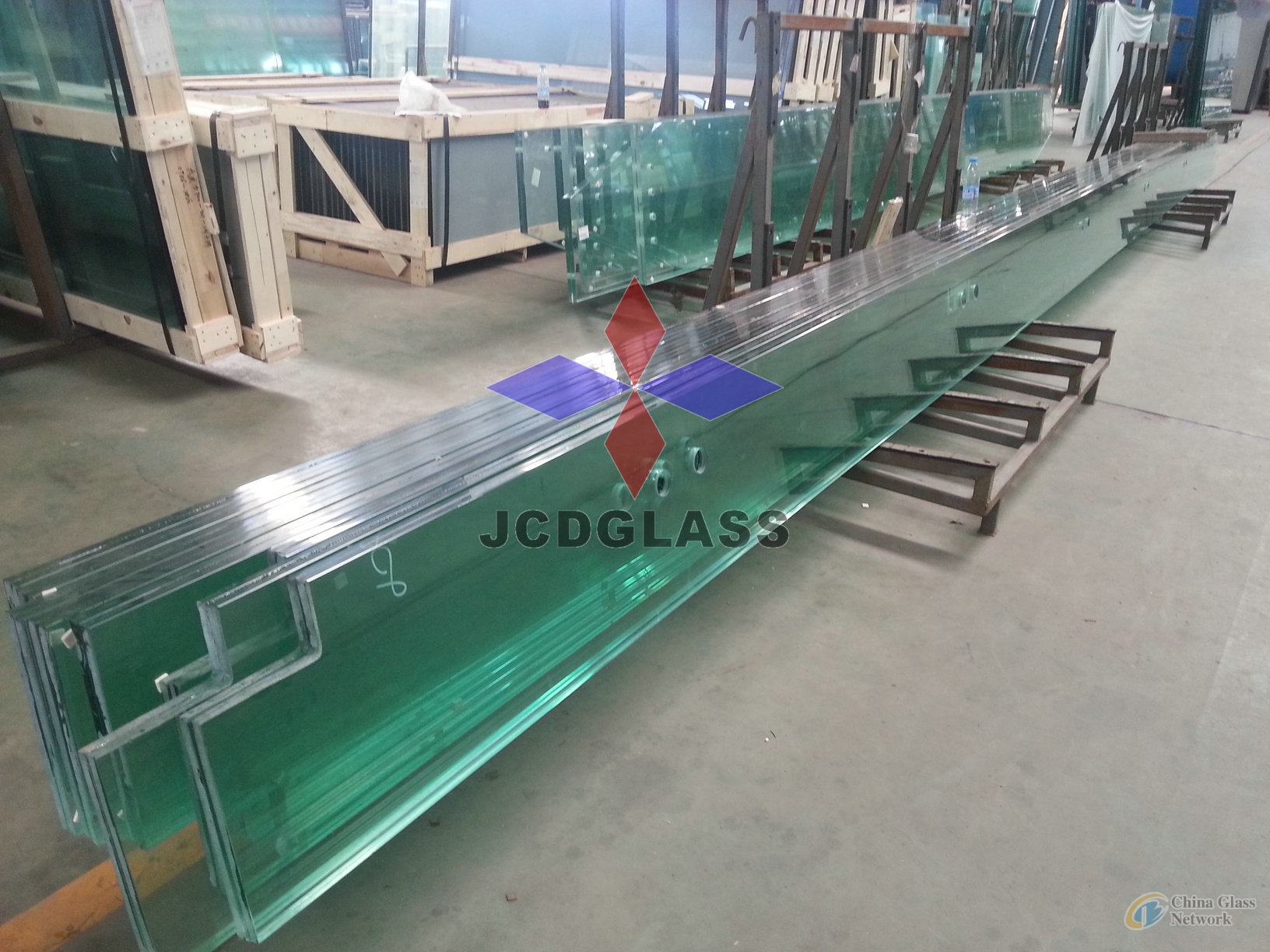 Jumbo size laminate glass