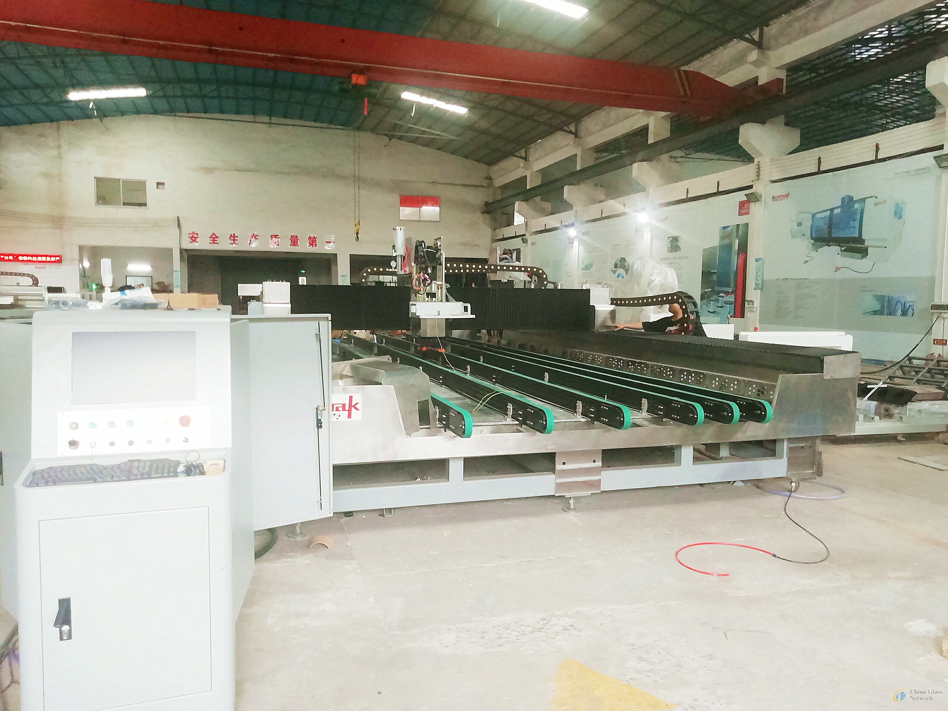  CNC Glass working center for oven glass production line