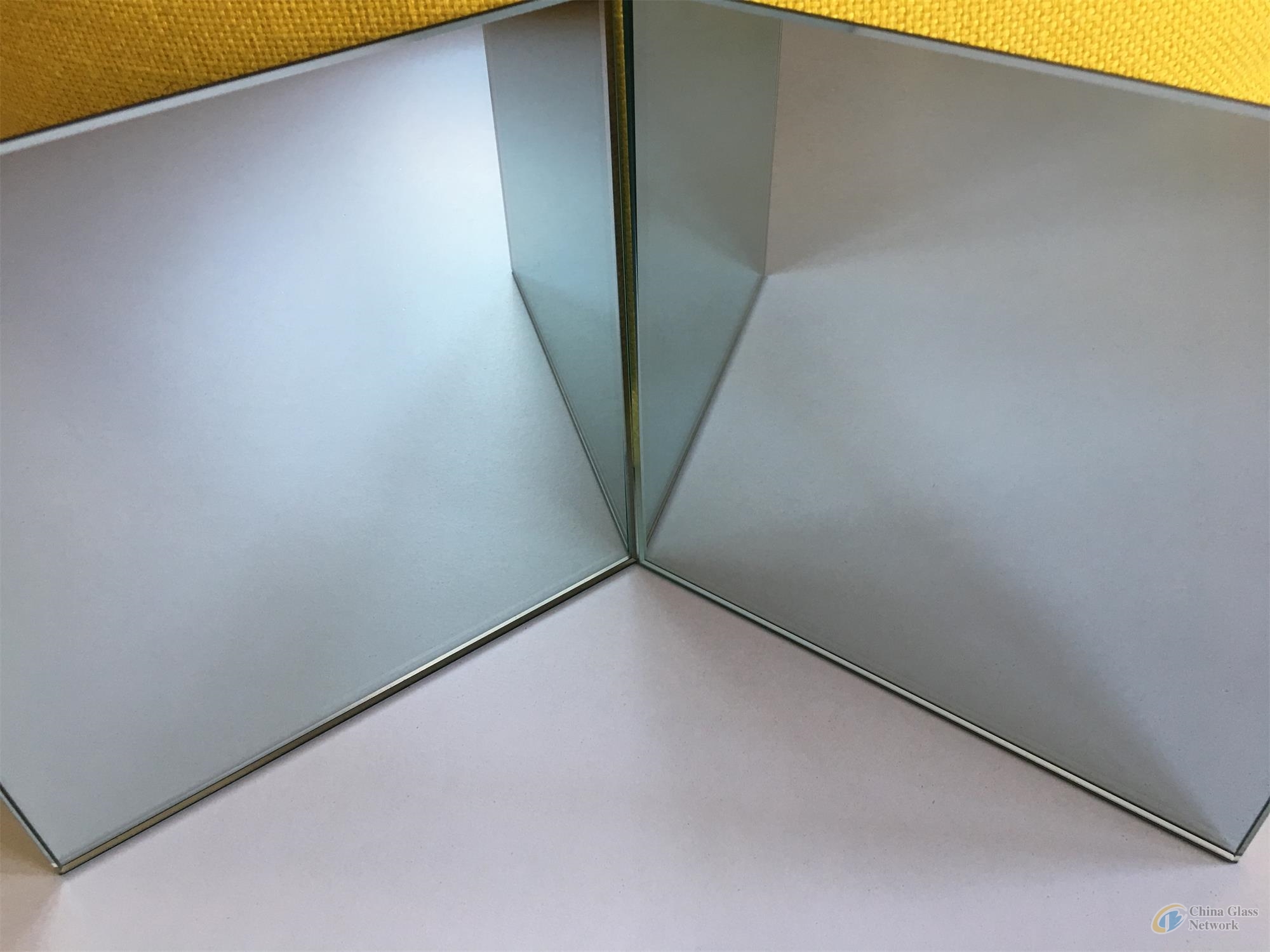 aluminum float and sheet mirror