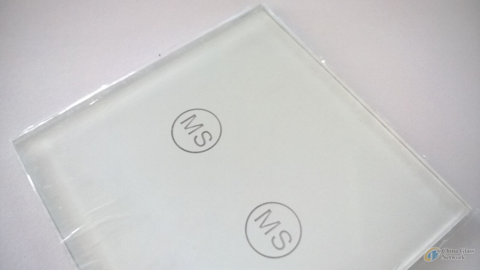 Customized Bevel Edge Switch Glass Plates