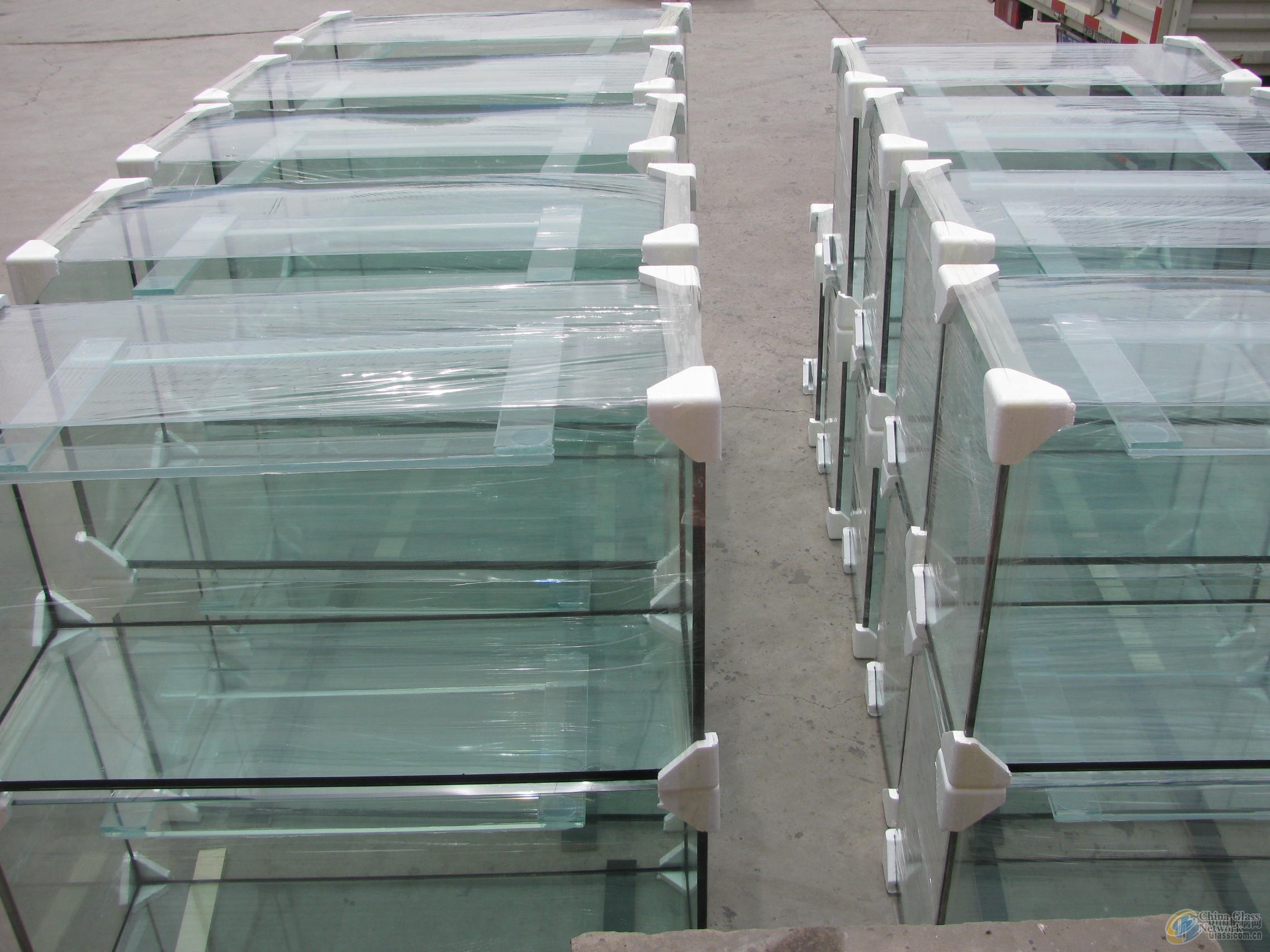 Good Fish Tanks, Custom Glass Aquarium Price (BLP-T004)