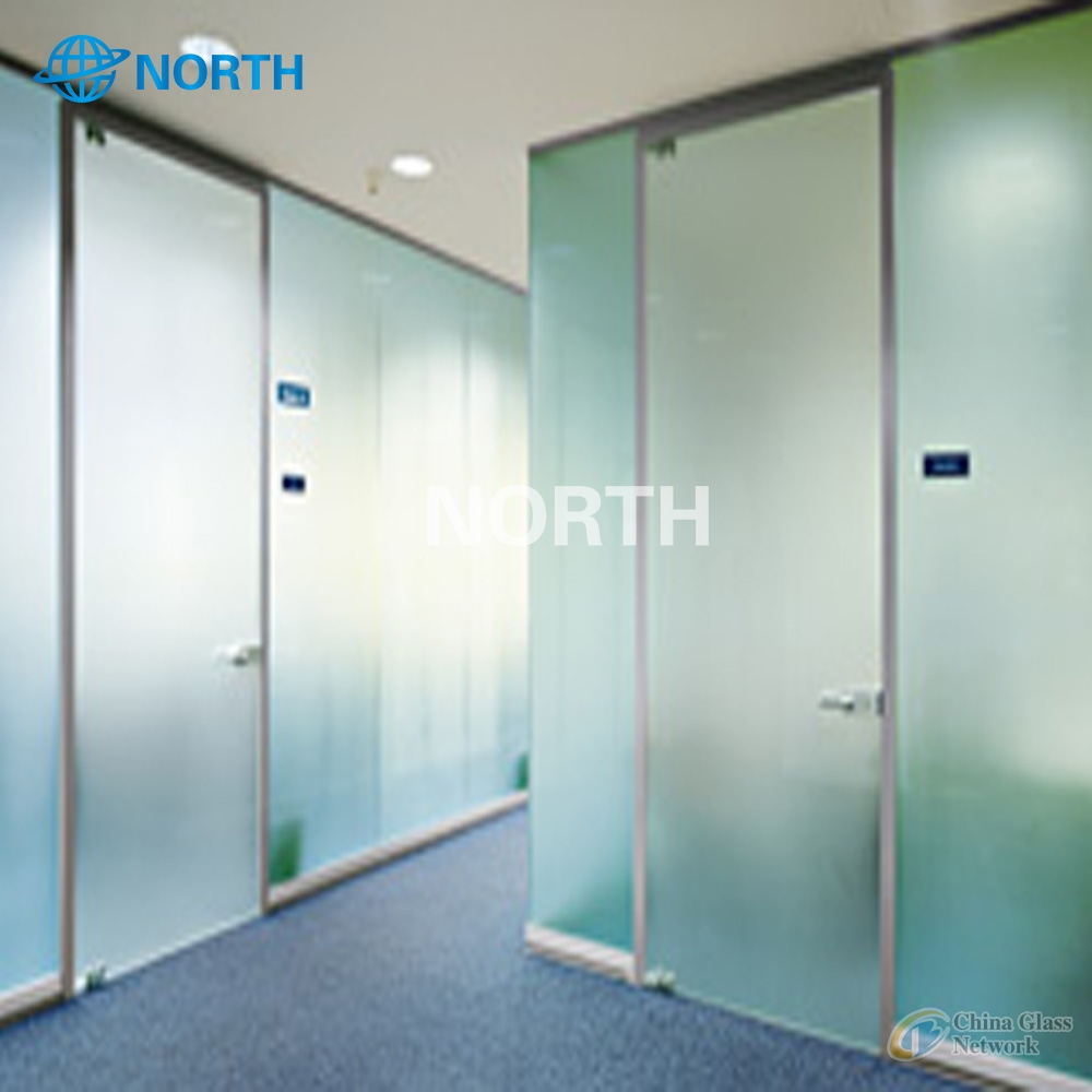 Frosted laminated glass