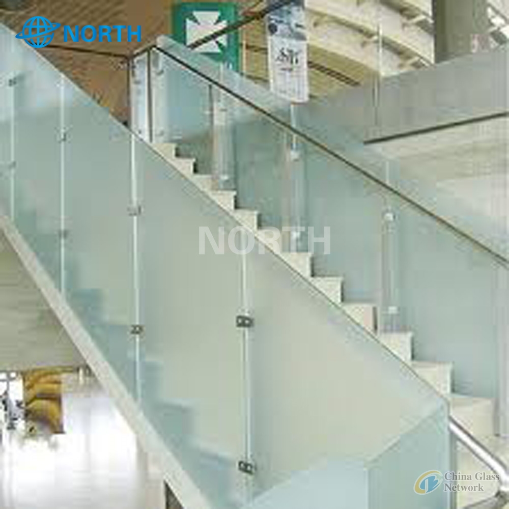 Frosted laminated glass