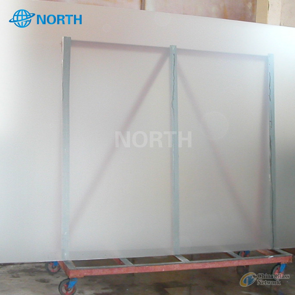 Frosted laminated glass