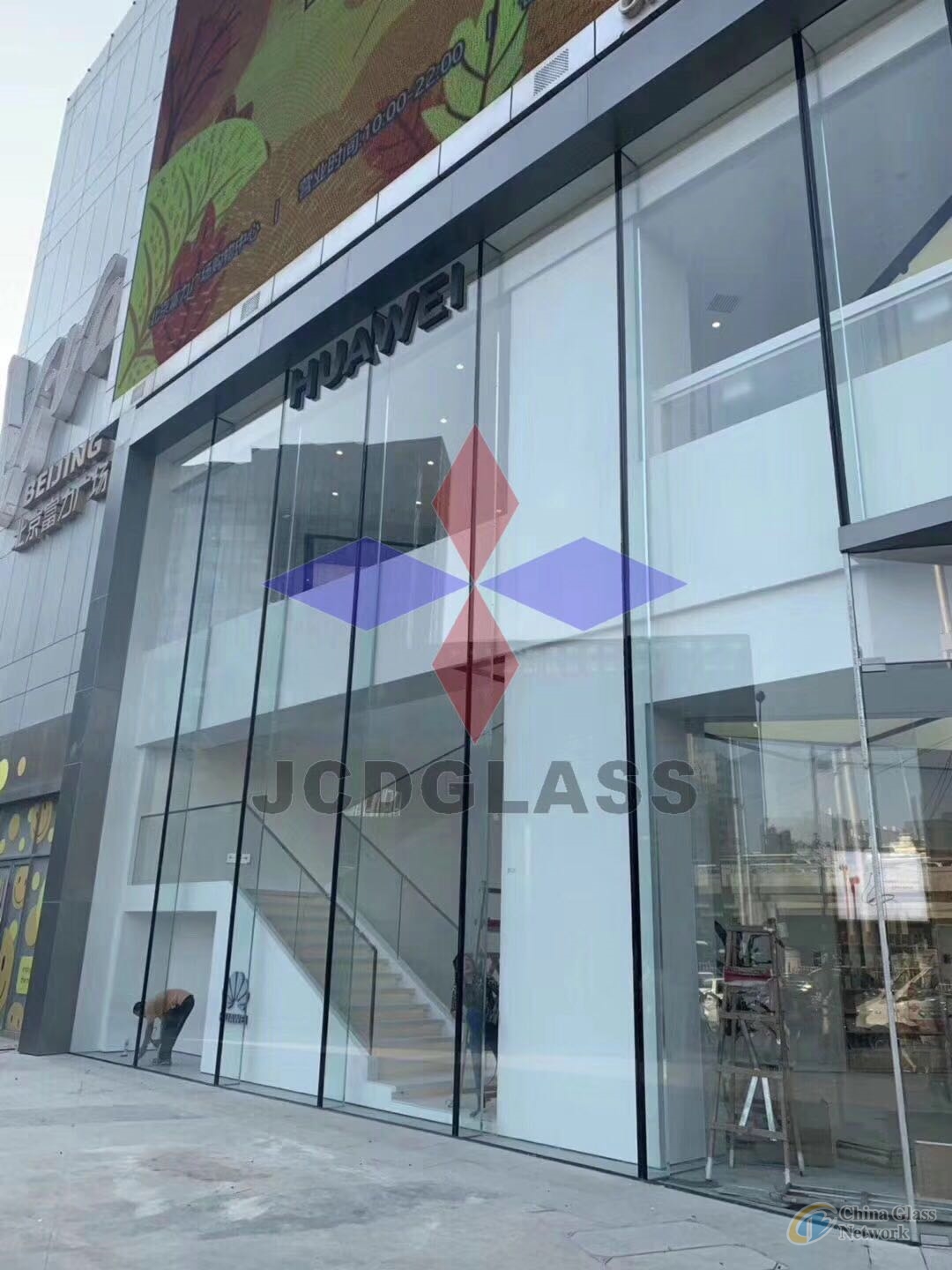 Specialist of jumbo glass panel for Shopfront, Showroom, Lobby etc.